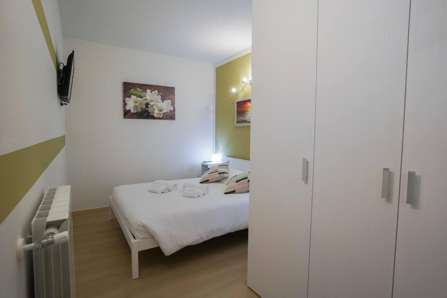 Gelsomino Suite Leonardo Academy, Mxp & Laghi Sesto Calende Eksteriør bilde