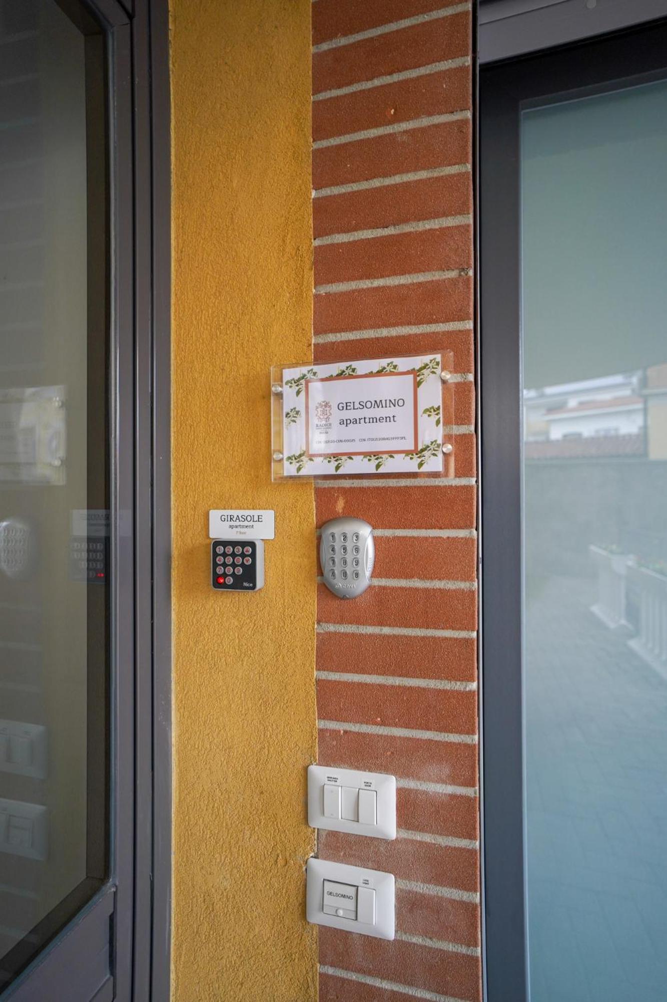 Gelsomino Suite Leonardo Academy, Mxp & Laghi Sesto Calende Eksteriør bilde